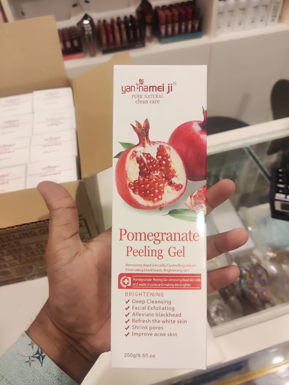 Yan Namei Ji Pomegranate Facial Exfoliating Peeling Gel – 250g